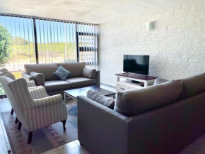 19 Kowie Beach Cabanas with Ocean and Dunes View